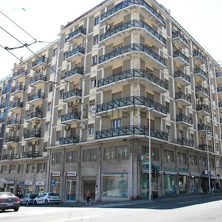 Bright Apartment Cagliari Bagian luar foto
