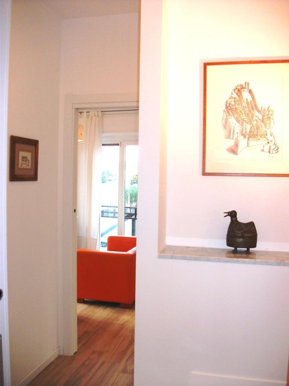 Bright Apartment Cagliari Bagian luar foto