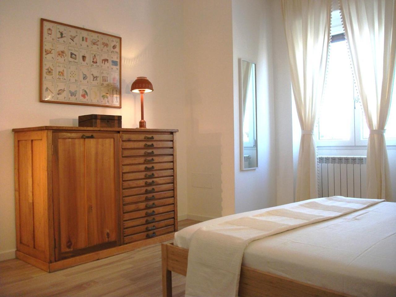 Bright Apartment Cagliari Bagian luar foto