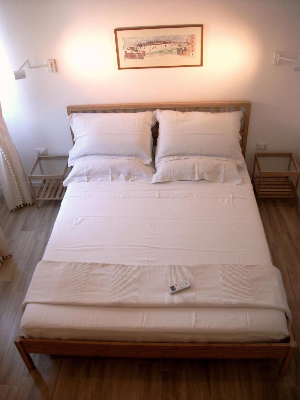 Bright Apartment Cagliari Bagian luar foto